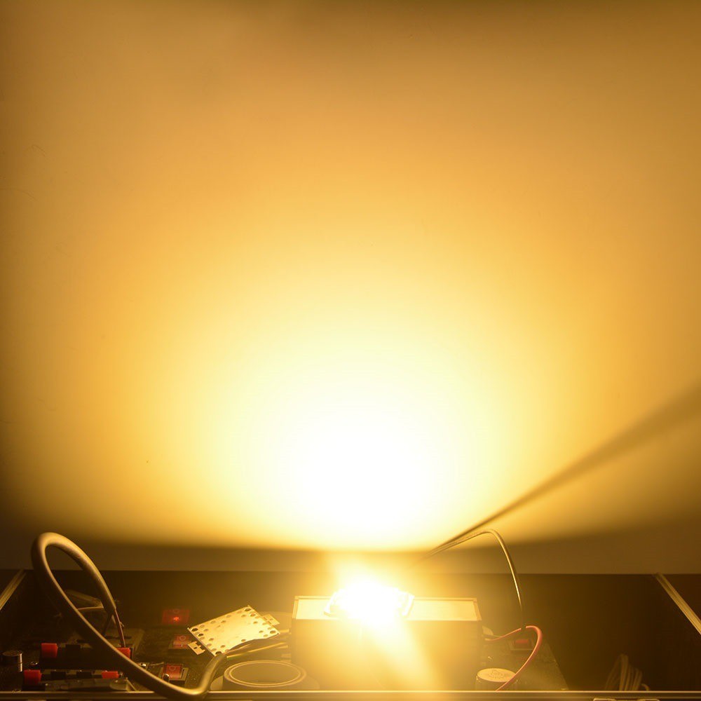 10W 20W 30W 50W 100W White/Warm white LED CHIP Integrated High Power Lamp Beads 24*44mil 32V-34V 3200K-6500K 600-3000MA